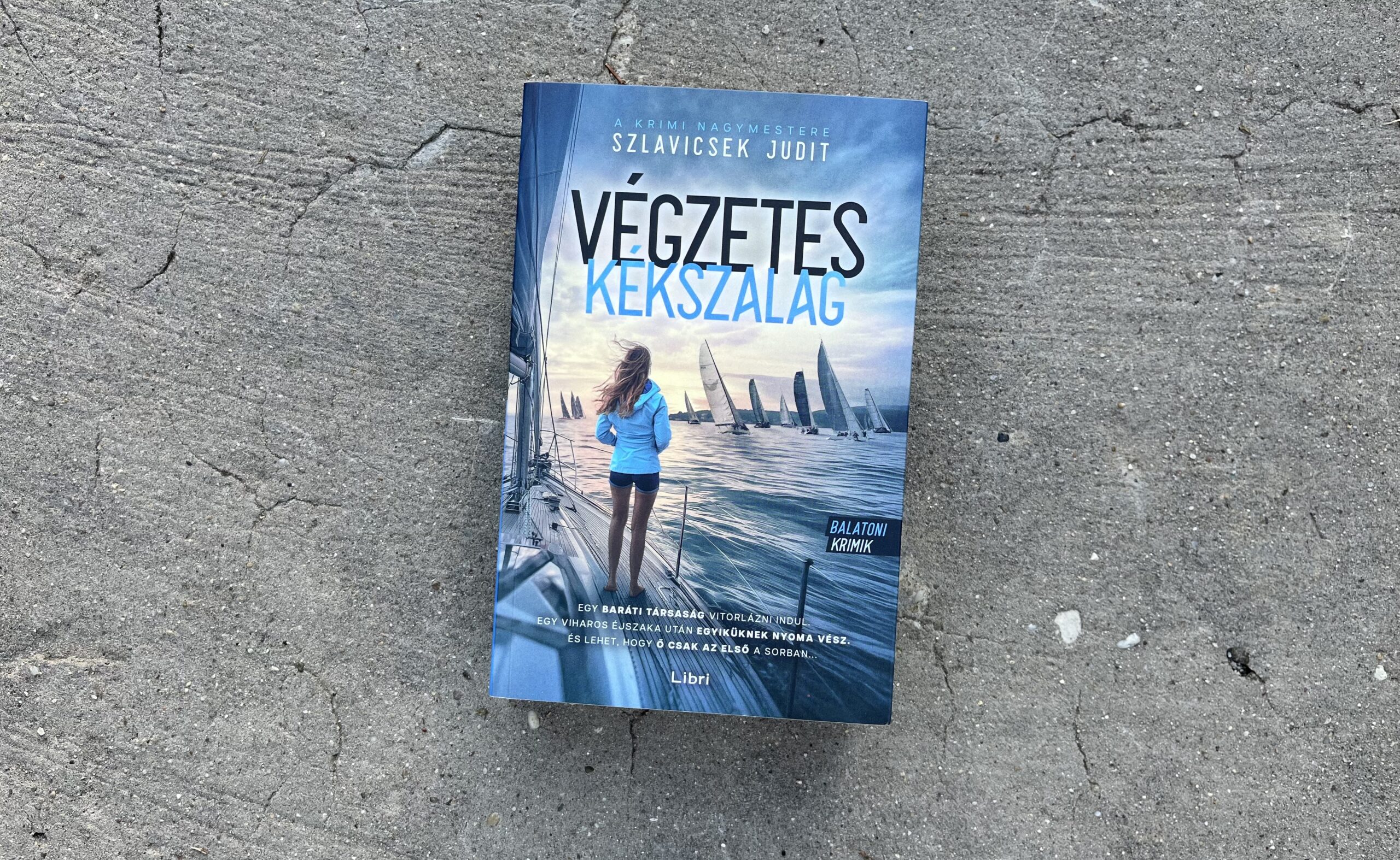 Szlavicsek Judit: Végzetes Kékszalag